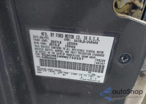 1991 Lincoln Town Car Executive z USA, uszkodzony, nr VIN 1LNCM81W9MY732357